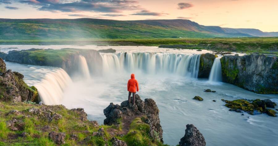 How to Spend One Unforgettable Week in Iceland